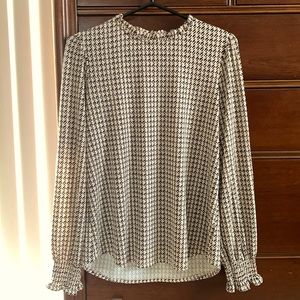 NWOT Adrianna Papell blush pink & black blouse - size Medium.